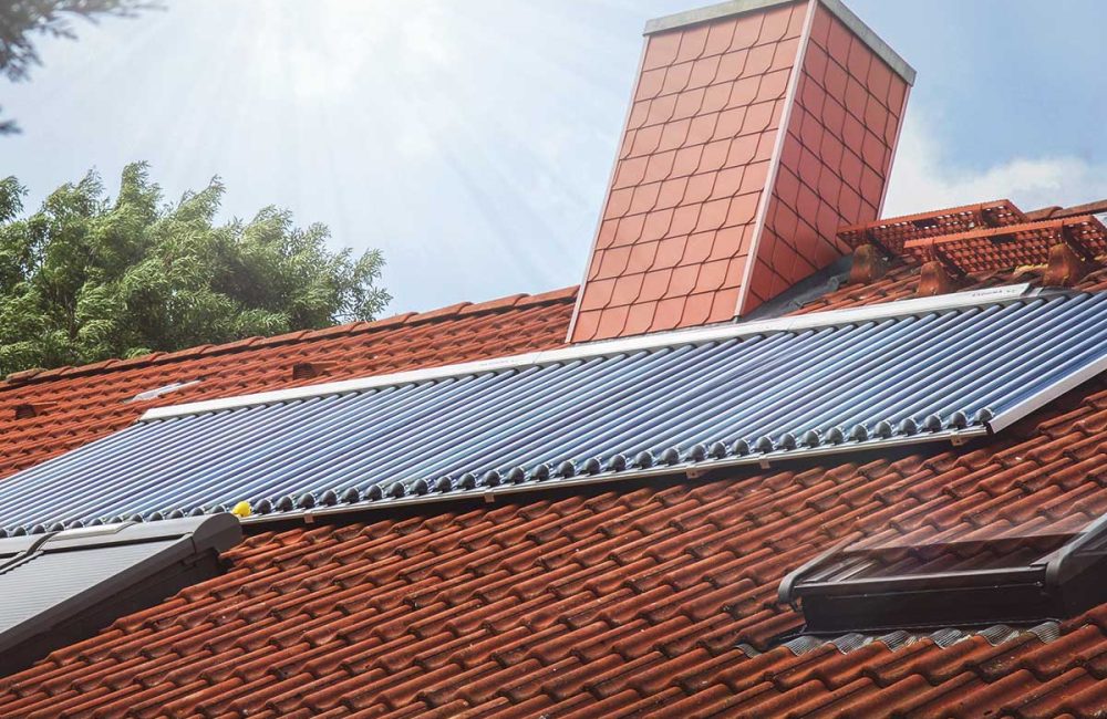 Solarthermieanlage auf einem Dach